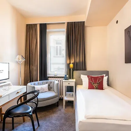 Wuerzburger Hof **** Hotel