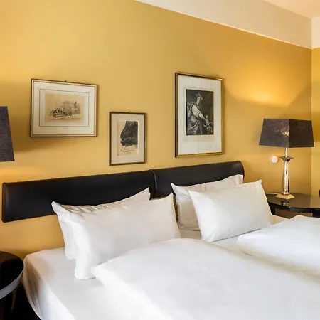 Wuerzburger Hof **** 4*