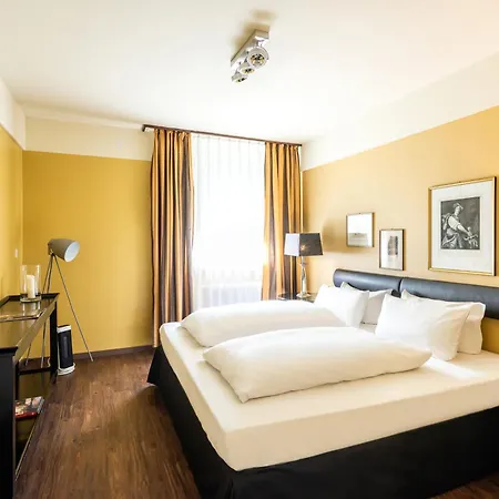Hotel Wuerzburger Hof **** 4*