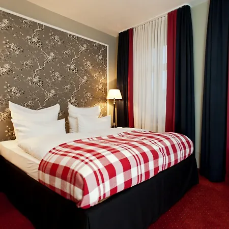 Wuerzburger Hof **** Hotel 4*