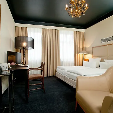 Wuerzburger Hof **** 4* Вюрцбург