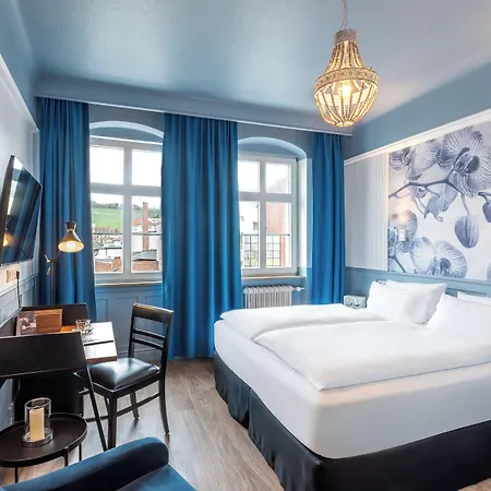 Wuerzburger Hof **** 4*