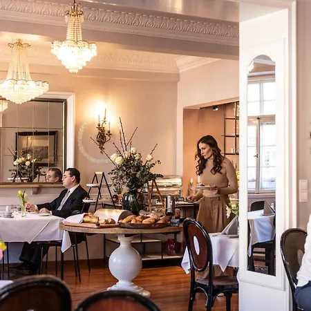 Wuerzburger Hof **** 4*
