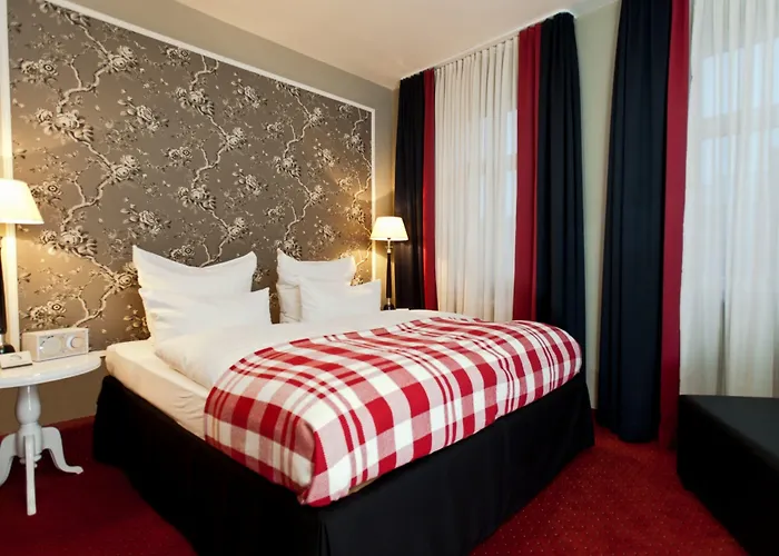 Wuerzburger Hof **** מלון 4*