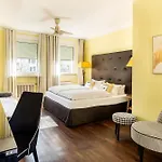 Wuerzburger Hof **** Hotel 4*