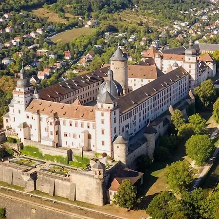 Otel Wuerzburger Hof **** 4*