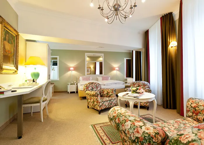 Wuerzburger Hof **** Hotel 4*