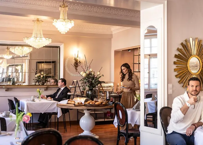 Wuerzburger Hof **** 4*